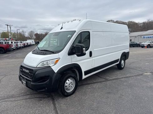 Used 2023 RAM ProMaster 2500 FWD image 4