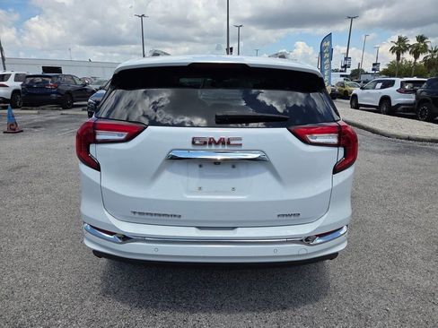 Used 2023 GMC Terrain Denali w/ Denali Premium Package AWD/4WD image 13