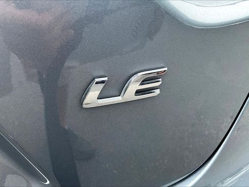 Used 2020 Toyota Corolla LE FWD image 10
