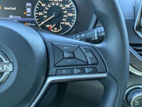 Used 2023 Nissan Altima 2.5 SV AWD/4WD image 25