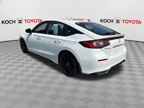Used 2023 Honda Civic Sport image 6