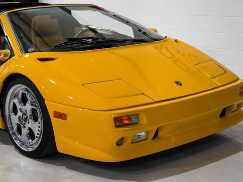 Used 1998 Lamborghini Diablo VT image 21