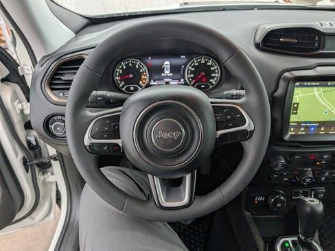 Used 2023 Jeep Renegade Latitude image 11