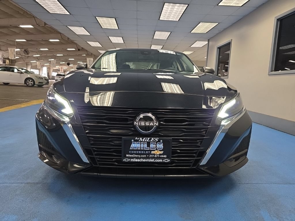 Used 2024 Nissan Altima 2.5 SV FWD image 9