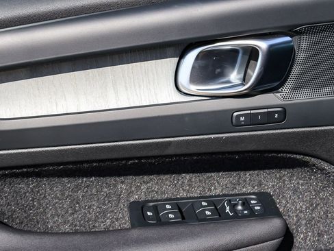 New 2026 Volvo XC40 B5 Core image 33