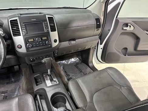 Used 2017 Nissan Frontier PRO-4X w/ Pro-4x Luxury Package AWD/4WD image 23