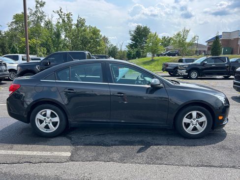 Used 2014 Chevrolet Cruze LT FWD image 4