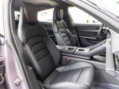 Used 2025 Porsche Taycan RWD image 59