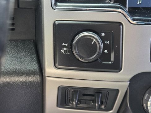Used 2022 Ford F250 Lariat w/ Black Appearance Package AWD/4WD image 23