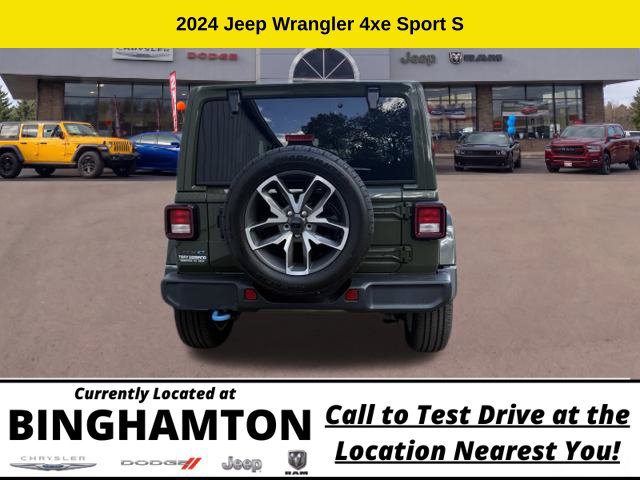 Used 2024 Jeep Wrangler Unlimited w/ Convenience Group AWD/4WD image 7