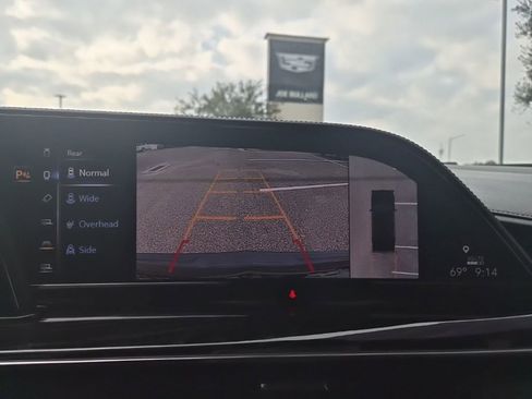 Used 2021 Cadillac Escalade Sport w/ Driver Assist Tech Package image 17