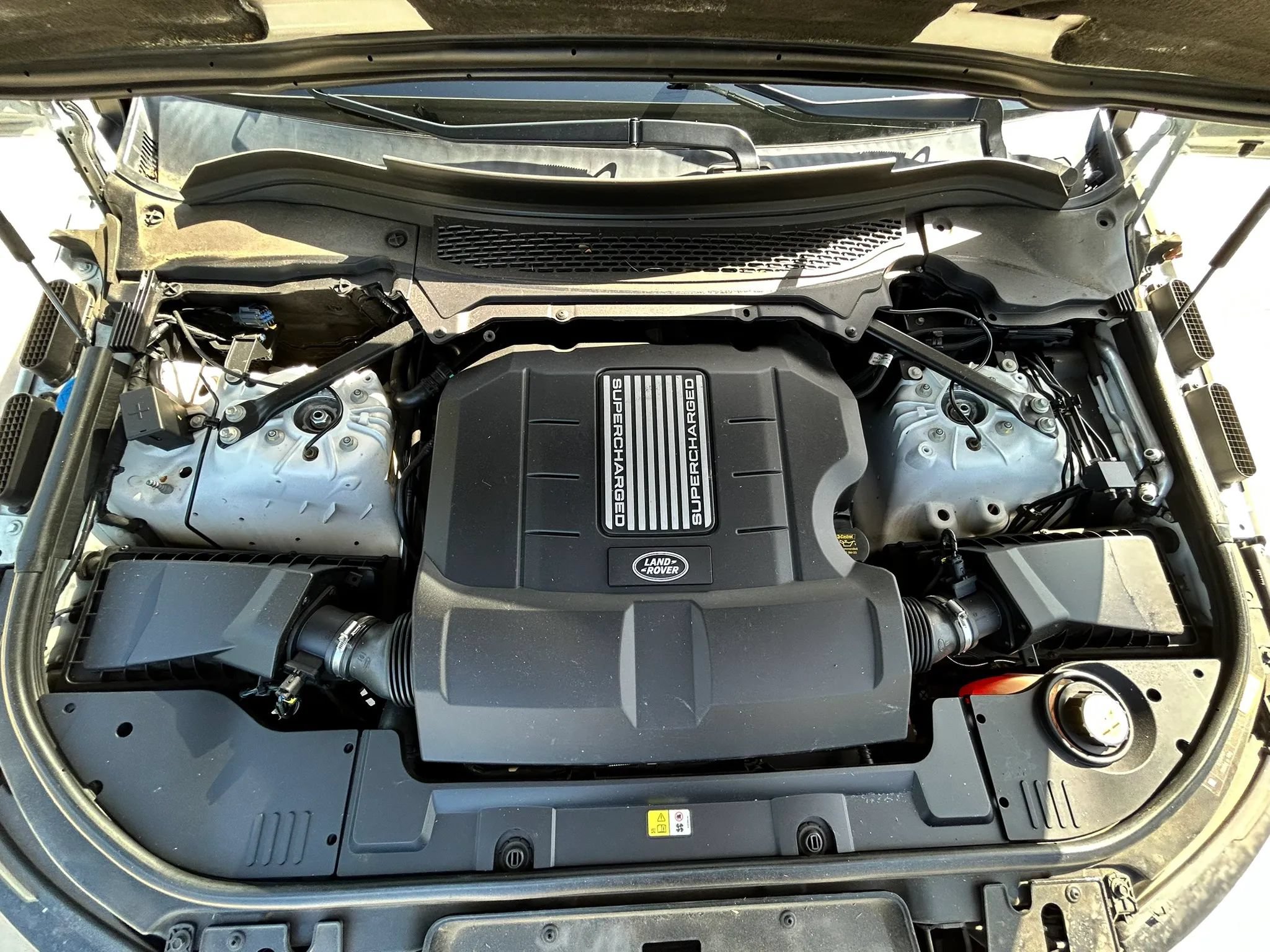 Used 2015 Land Rover Range Rover Sport HSE AWD/4WD image 31