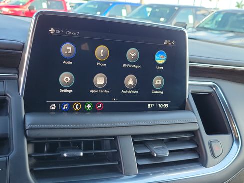 Used 2021 GMC Yukon SLE RWD image 3