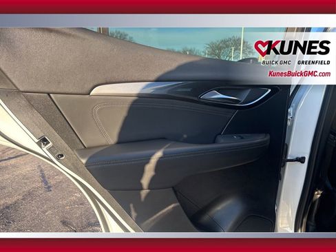 Used 2024 Buick Envision Preferred image 34