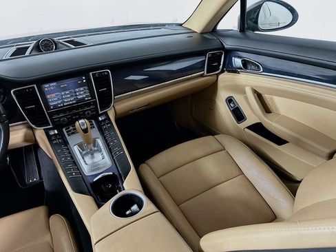 Used 2013 Porsche Panamera RWD image 20