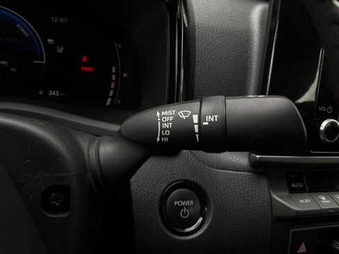 Used 2025 Toyota Camry SE FWD image 36