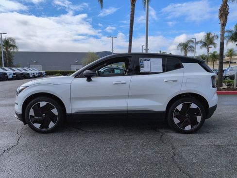 Used 2025 Volvo EX30 Ultra w/ Protection Package Premier image 7
