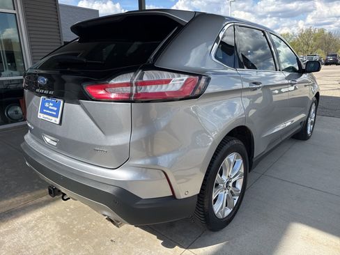 Certified 2021 Ford Edge Titanium w/ Equipment Group 301A AWD/4WD image 8