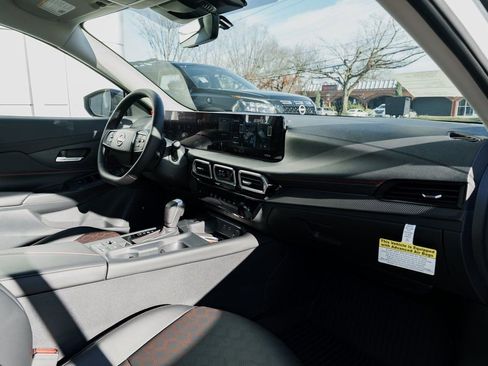 New 2026 Nissan Sentra SR w/ SR Premium Package FWD image 27