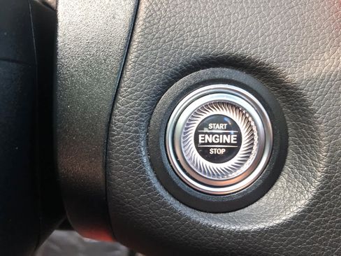 Used 2022 Mercedes-Benz GLC 300 4MATIC image 22