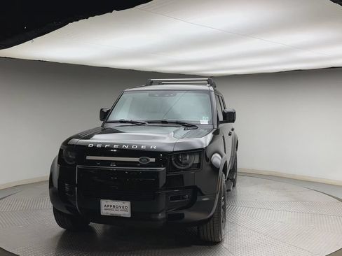Certified 2024 Land Rover Defender 110 S AWD/4WD image 7