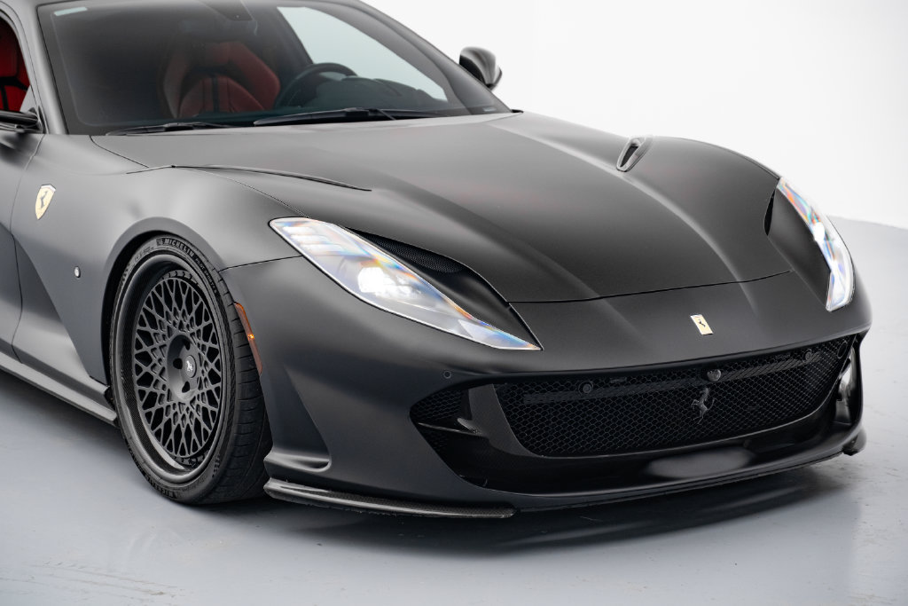 Used 2018 Ferrari 812 Superfast RWD image 5