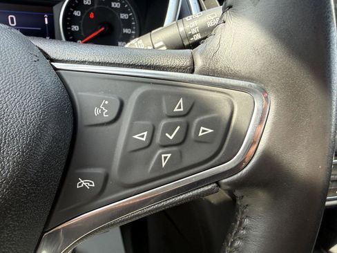 Used 2020 Chevrolet Equinox LT image 12