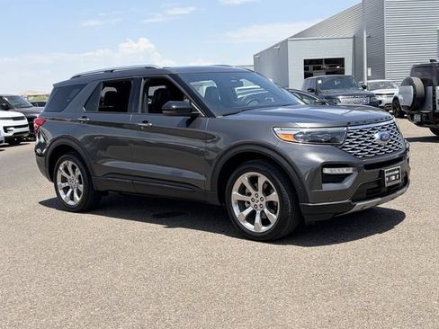 Used 2020 Ford Explorer Platinum w/ Premium Technology Package AWD/4WD image 4