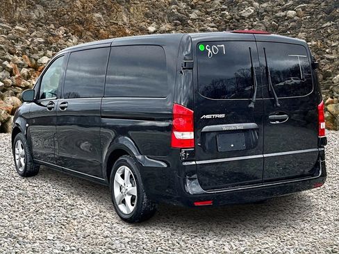 Used 2018 Mercedes-Benz Metris Passenger image 11
