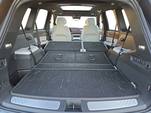 New 2026 Cadillac Vistiq Sport image 42