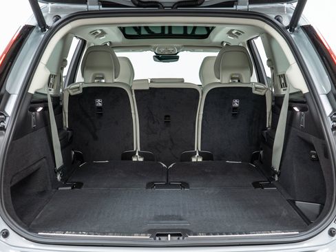 New 2026 Volvo XC90 T8 Ultra w/ Protection Package Premier AWD/4WD image 10