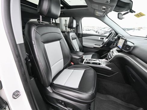 Certified 2023 Ford Explorer XLT w/ Equipment Group 202A image 26