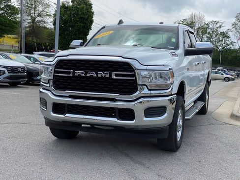 Used 2022 RAM 2500 Big Horn AWD/4WD image 3