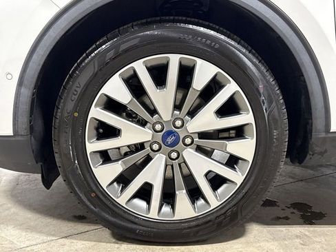 Used 2020 Ford Escape Titanium AWD/4WD image 27