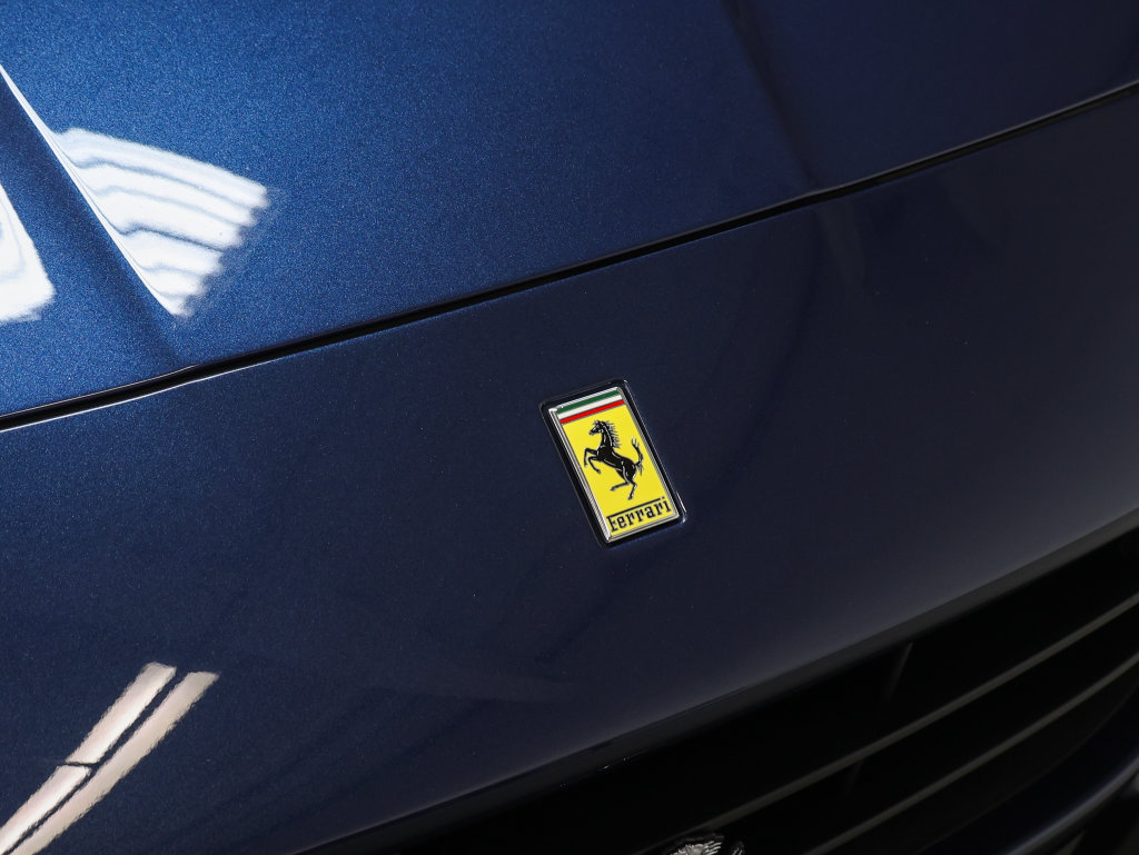 Certified 2019 Ferrari Portofino RWD image 7