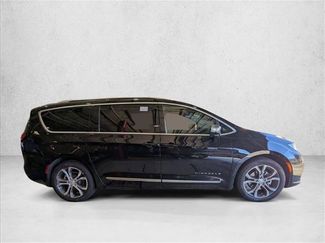 New 2026 Chrysler Pacifica Pinnacle FWD video 4