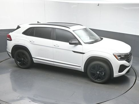 New 2026 Volkswagen Atlas Cross Sport SEL R-Line image 41