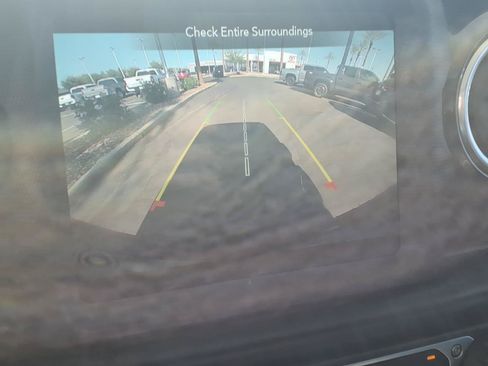 Used 2020 Jeep Wrangler Unlimited Sahara AWD/4WD image 18