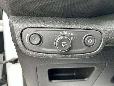 Used 2021 Chevrolet TrailBlazer RS w/ Technology Package FWD image 17
