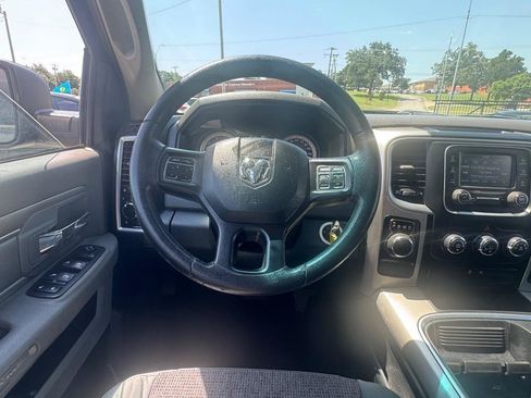 Used 2017 RAM 1500 Classic SLT RWD image 16