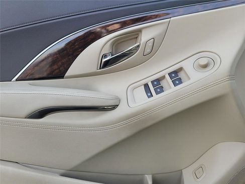 Used 2015 Buick LaCrosse FWD image 20