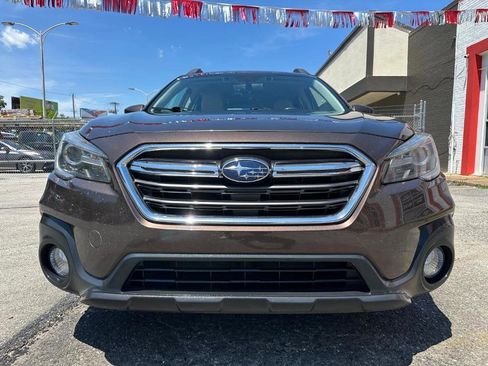 Used 2019 Subaru Outback 3.6R Limited AWD/4WD image 2