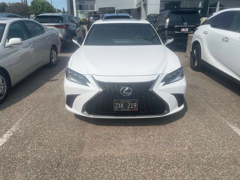 Used 2023 Lexus ES 350 F Sport w/ Accessory Package (Z2) FWD image 2