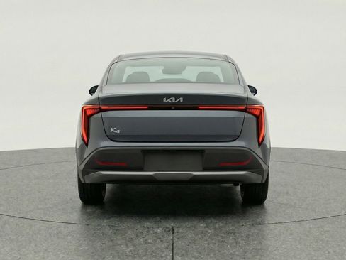 Used 2025 Kia K4 LXS image 7