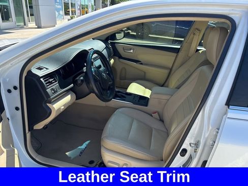 Used 2017 Toyota Camry XLE w/ Moonroof Package FWD image 14