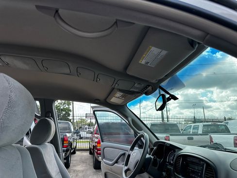 Used 2005 Toyota Sequoia SR5 image 24