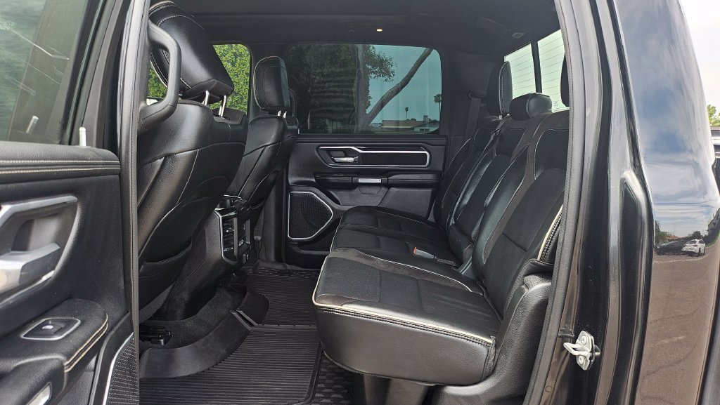 Used 2020 RAM 1500 Laramie w/ Sport Appearance Package AWD/4WD image 25