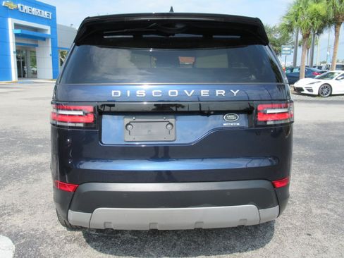 Used 2018 Land Rover Discovery HSE AWD/4WD image 6
