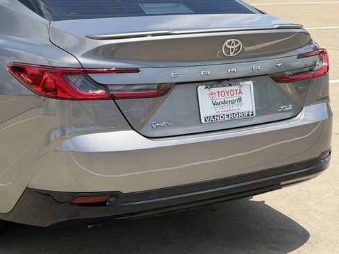 Used 2026 Toyota Camry XLE FWD image 6