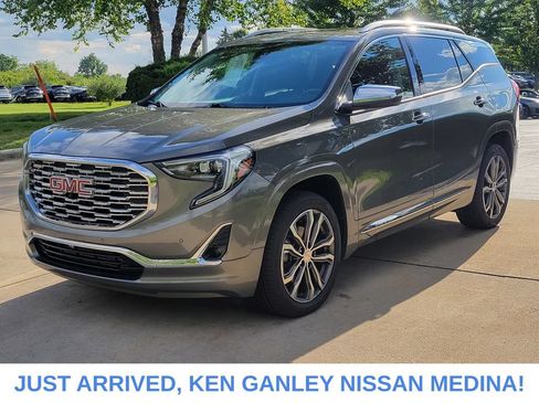 Used 2018 GMC Terrain Denali w/ Advanced Safety Package AWD/4WD image 7